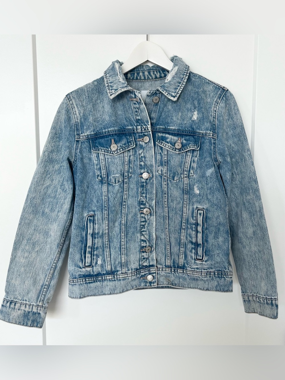 Distressed Old Navy Jean Jacket Denim White Washed Women’s Size M